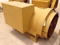 Generator ends, 1030 KW - 600V - Kato - UL05917 - Quipbase.com - UO627 (2).JPG
